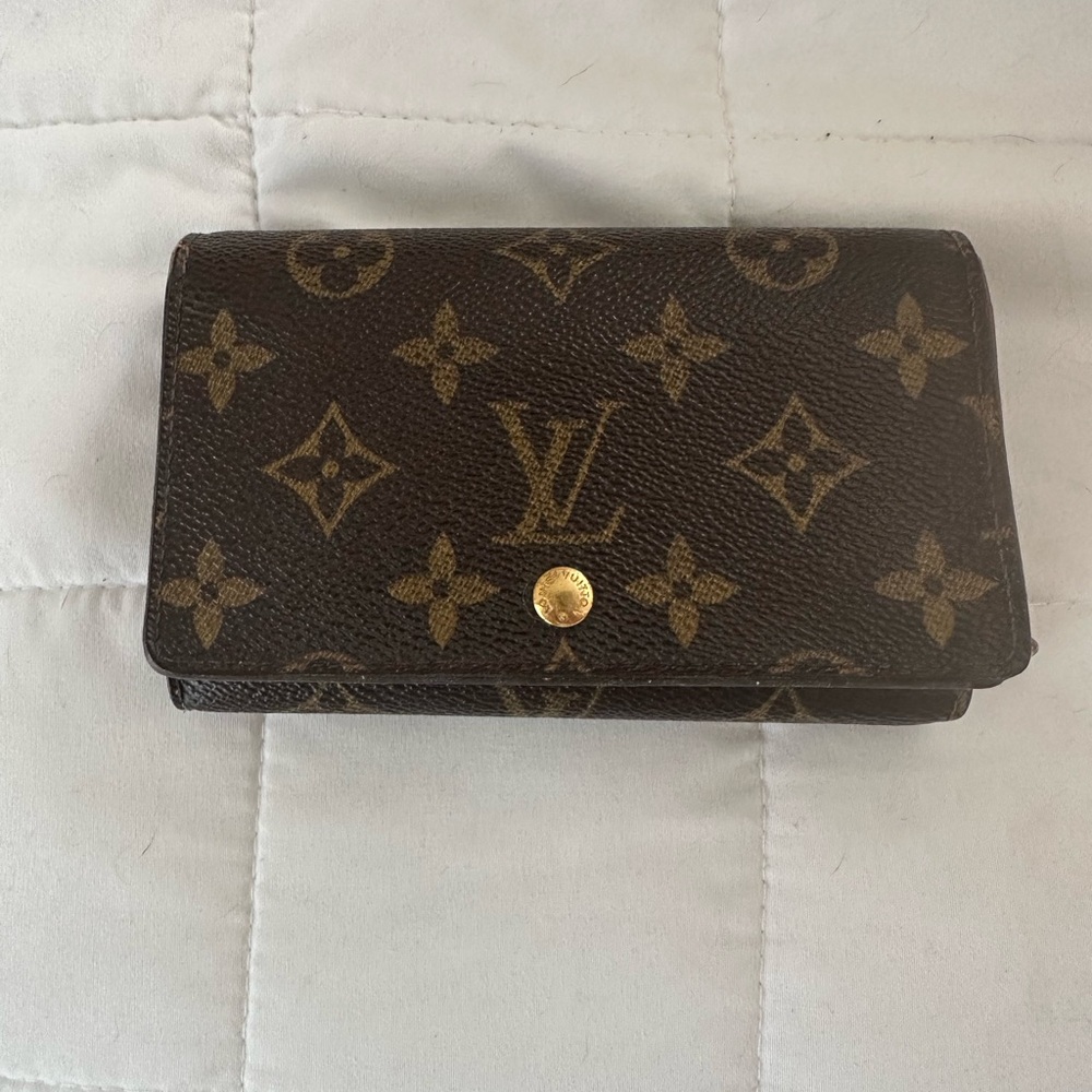 Authentic Lv Bi Fold - image 1